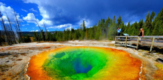 9 необычных озер мира