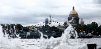 Впервые за 30 лет: Балтийский флот проведет на Неве парад Победы с участием боевых кораблей