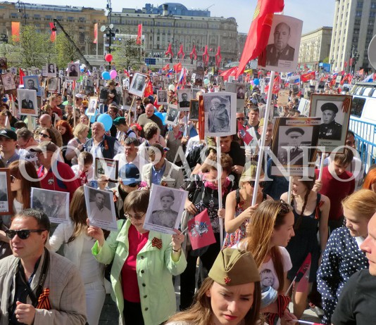 9 мая 2015г. — Бессмертный Полк в Москве, 70 лет Победе Бессмертный Полк, Москва, 09 Мая 2015