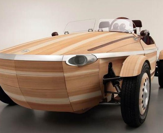 Компания Toyota удивила всех деревянным автомобилем