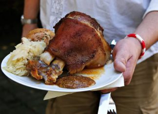 Любимые свиные рульки (ножка «Айсбан») в Hofbräuhaus (Хофбройхаус) в Мюнхене — РЕЦЕПТ!! Свиная рулька (айсбан) в Мюнхене, рецепт приготовления