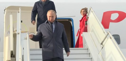 Во встрече «Нормандской четверки» от России вместе с Путиным В.В. участвуют еще 4 человека Путин прилетел в Париж на саммит нормандской четверки, 09.12.2019