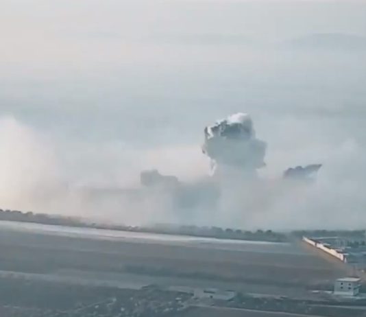 Взрыв неизвестной бомбы против боевиков в Сирии, вероятно авиабомба ОДАП-500П, эффектное видео эффектный-взрыв-сирия-авиабомба