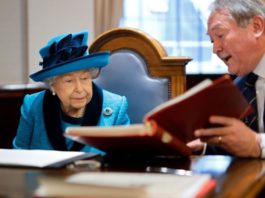 Англия, на выход! Королева Елизавета II подписала закон о выходе Великобритании из Евросоюза Англия, на выход! Королева Елизавета II подписала закон о выходе Великобритании из Евросоюза
