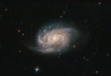 Потрясающее фото галактики NGC 1803 (созвездие Живописец) от космического телескопа Хаббл Потрясающее фото галактики NGC 1803 (созвездие Живописец) от космического телескопа Хаббл