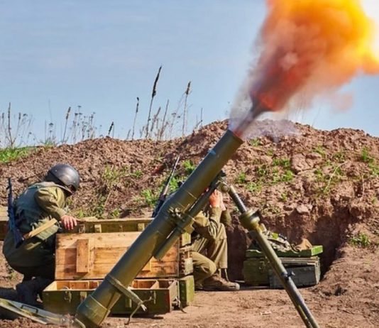 Очумевшие укрофашисты ВСУ продолжают самоубиваться. Теперь своим родным «Молотом» М120-15 Очумевшие укрофашисты ВСУ продолжают самоубиваться. Теперь своим родным "Молотом" М120-15