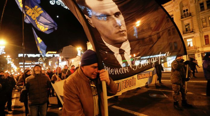 Польское посольство в Киеве прозревает.. и возмутилось бандеровско-фашистским шествием в столице незалЭжной Польща возмущена шествием бандеровцев в Киеве