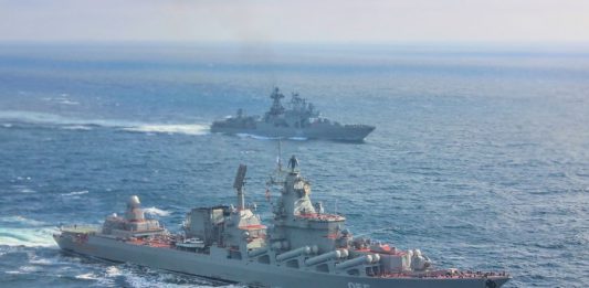 В.Путин и С.Шойгу наблюдали за учениями в Черном море с участием более 30 кораблей ЧФ и 40 самолетов ВКС России Путин и Шойгу наблюдали за учениями в Черном море с участием более 30 кораблей ЧФ и 40 самолетов ВКС России