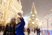 Самые фотографируемые улицы Москвы, Питера и других городов России в новогодние праздники Самые фотографируемые улицы Москвы, Питера и других городов России в новогодние праздники