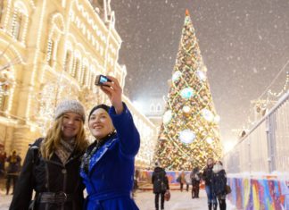 Самые фотографируемые улицы Москвы, Питера и других городов России в новогодние праздники Самые фотографируемые улицы Москвы, Питера и других городов России в новогодние праздники