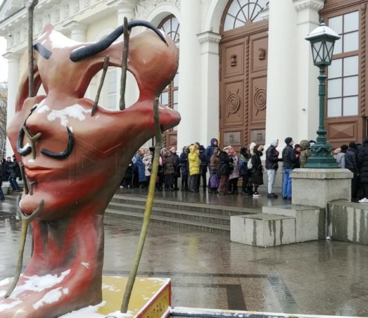 В Москве продолжается выставка «Сальвадор Дали. Магическое искусство», ажиотаж не спадает В Москве продолжается выставка «Сальвадор Дали. Магическое искусство», ажиотаж не спадает
