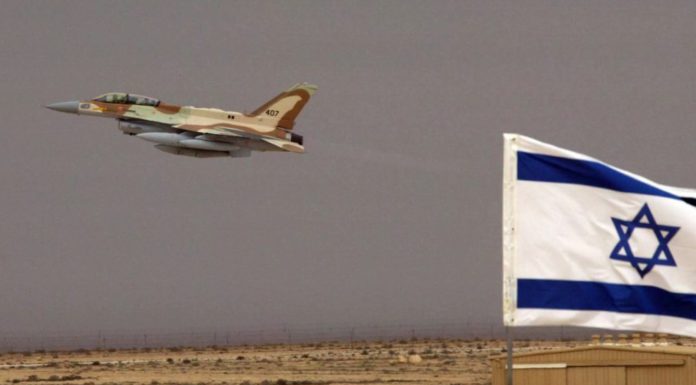 Евреи, вы с ума сошли? Израиль F-16 атаковал пассажирский самолет над Дамаском, Россия спасла пассажиров Евреи, вы с ума сошли? Израиль F-16 атаковал пассажирский самолет над Дамаском, Россия спасла пассажиров