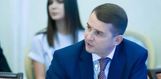 Предложена поправка в Конституцию России о недопустимости вмешательства во внутренние дела России Предложена поправка в Конституцию России о недопустимости вмешательства во внутренние дела России