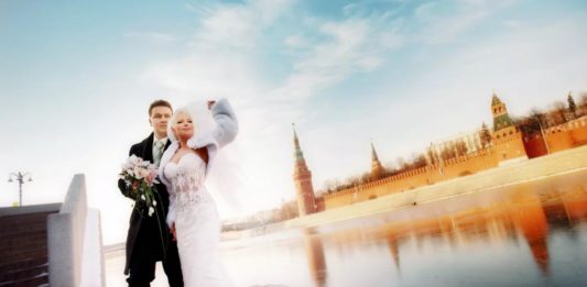 Сегодня, в день Св.Валентина, в Москве поженятся более 500 пар.. День влюбленных, всё таки! Сегодня, в день Св.Валентина, в Москве поженятся более 500 пар.. День влюбленных, всё таки!