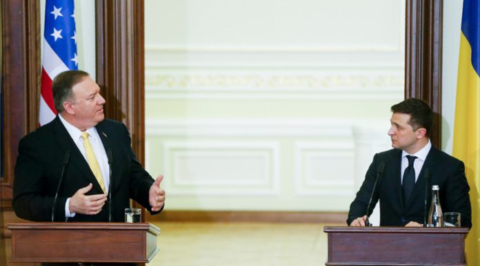 Украина потеряла Крым, заявил М.Помпео Зеленскому.. Россия и Крым согласны с американцем Украина потеряла Крым, заявил М.Помпео Зеленскому.. Россия и Крым согласны с американцем