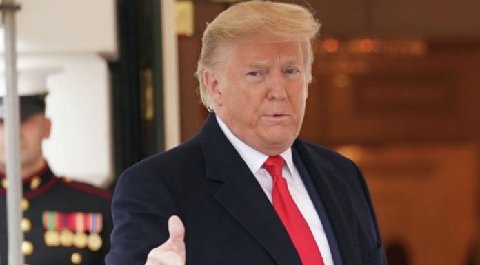 Цирк с импичментом завершен. Сенат оправдал Трампа, он остается президентом США Цирк с импичментом завершен. Сенат оправдал Трампа, он остается президентом США