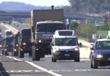 По стране НАТО (Италии) идет военная техника России! Мы опять помогаем Европе, теперь в борьбе с коронавирусом По стране НАТО (Италии) идет военная техника России! Это наша помощь Европе в борьбе с коронавирусом