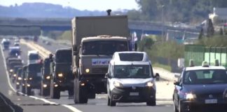 По стране НАТО (Италии) идет военная техника России! Мы опять помогаем Европе, теперь в борьбе с коронавирусом По стране НАТО (Италии) идет военная техника России! Это наша помощь Европе в борьбе с коронавирусом