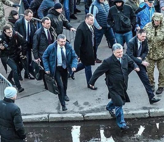 Порошенко удрал от допроса в ГБР Украины за границу или как «крысы покидают тонущий Укрокорабль» Порошенко удрал от допроса в ГБР Украины за границу или как "крысы покидают тонущий Укрокорабль"