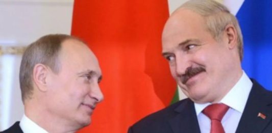 Почему двуличный Лукашенко не признаёт Крым российским: Путин пояснил, но не развеял презрение россиян к «батьке» Почему лицемер Лукашенко не признаёт Крым российским: Путин пояснил, но не развеял презрение россиян к "батьке"