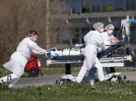 Российская помощь Италии — это «гуманитарный топор в грудь НАТО», что ещё за этим стоит Российская помощь Италии - это "гуманитарный топор в грудь НАТО", что ещё за этим стоит