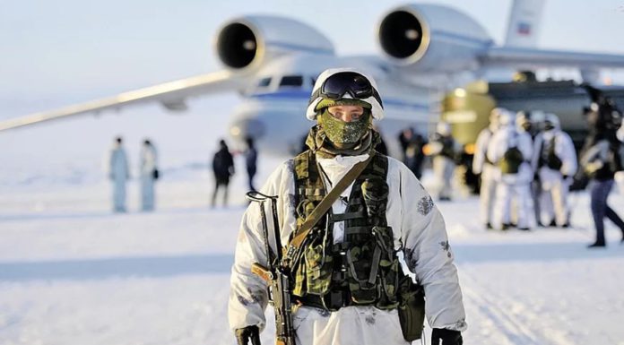 Россия создала в Арктике военную группировку, достаточную для защиты наших национальных интересов в этом регионе Россия создала в Арктике военную группировку, достаточную для защиты наших национальных интересов в этом регионе