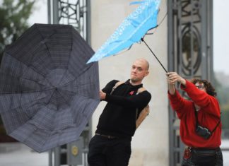 Сегодня, 13 марта, в Москве объявлен «оранжевый» уровень погодной опасности — предпоследний Сегодня, 13 марта, в Москве объявлен "оранжевый" уровень погодной опасности - предпоследний