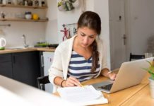 Мэр Собянин призвал московских работодателей перейти к режиму работы «из дома» Собянин призвал московских работодателей перейти к режиму работы "из дома"