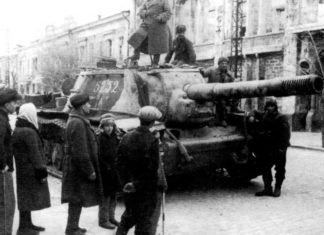 13 апреля 1944 от немецко-фашистских захватчиков был освобожден Симферополь 13 апреля 1944 от немецко-фашистских захватчиков был освобожден Симферополь