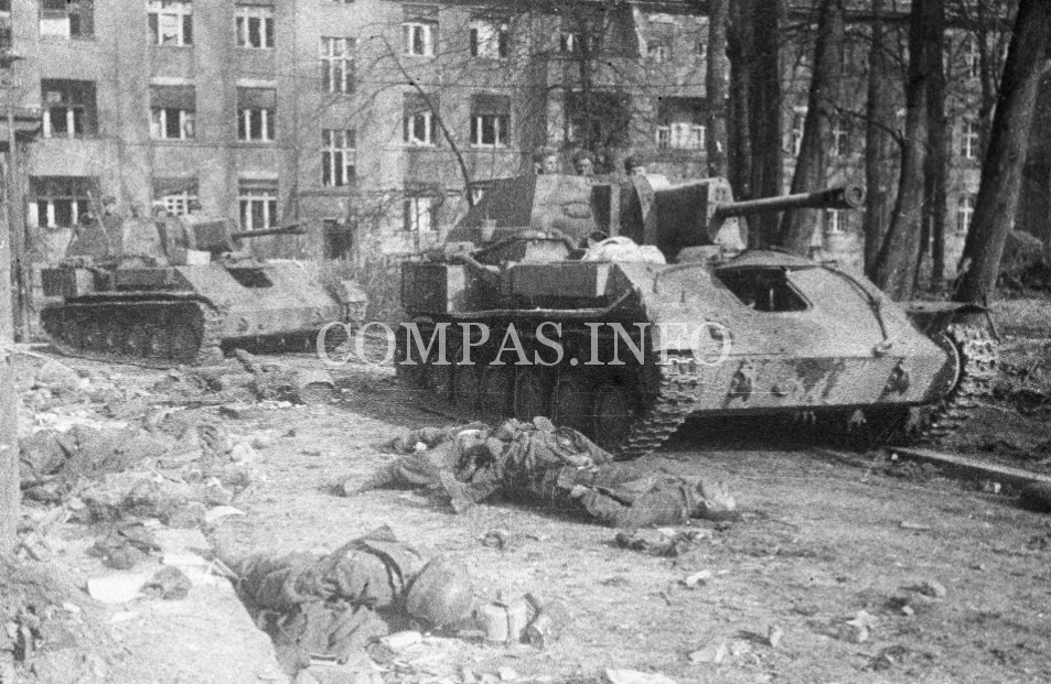 9 апреля 1945 года завершился штурм советскими войсками Кёнигсберга который через год стал Калининградом 1