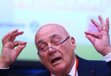 Еврей-русофоб Познер заткнул рот русофобской Литве в лице издания DELFI, а что случилось, граждане русофобы? Еврей-русофоб Познер заткнул рот русофобской Литве в лице издания DELFI, а что случилось, русофобы?