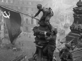 История Знамени Победы над Рейхстагом, рассказ дочери фотографа Е.Халдея, видео История Знамени Победы над Рейхстагом, рассказ дочери фотографа Е.Халдея, видео