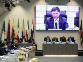 Итог переговоров мировых экспортеров нефти в формате ОПЕК+ — есть консенсус о снижении нефтедобычи на 10млн баррелей в день Итог переговоров мировых экспортеров нефти в формате ОПЕК+ - есть консенсус о снижении нефтедобычи на 10млн баррелей в день