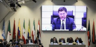 Итог переговоров мировых экспортеров нефти в формате ОПЕК+ — есть консенсус о снижении нефтедобычи на 10млн баррелей в день Итог переговоров мировых экспортеров нефти в формате ОПЕК+ - есть консенсус о снижении нефтедобычи на 10млн баррелей в день