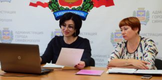 Как и почему высокопоставленные чиновники Крыма живут и лавируют между двумя домами — Россией и Украиной Как и почему высокопоставленные чиновники Крыма живут и лавируют между двумя домами - Россией и Украиной