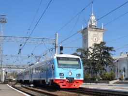 Первый дизельный электропоезд прибыл в Крым для ЖД-сообщения Симферополь-Керчь Первый дизельный электропоезд прибыл в Крым для ЖД-сообщения Симферополь-Керчь