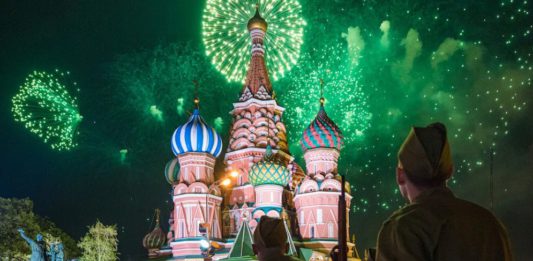 9 мая 2020 будет дан салют в честь 75-летия Победы на 16 площадках Москвы 9 мая 2020 будет дан салют в честь 75-летия Победы на 16 площадках Москвы