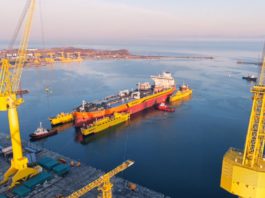 На ССК «Звезда» со стапеля сошёл первый отечественный «Афрамакс»-танкер «Владимир Мономах» На ССК "Звезда" со стапеля сошёл первый отечественный "Афрамакс"-танкер "Владимир Мономах"