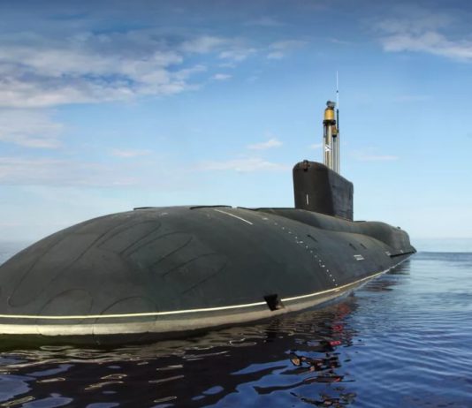 Ракетный подводный крейсер «Князь Владимир» принят командованием ВМФ России Ракетный подводный крейсер "Князь Владимир" принят командованием ВМФ России