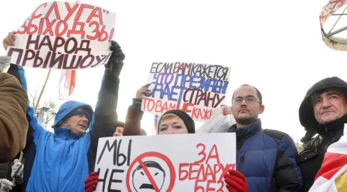 Ближайшие выборы могут предсказуемо завершить эру «президента батьки Лукашенко», считают британцы Ближайшие выборы могут предсказуемо завершить карьеру эру "президента батьки Лукашенко", считают британцы