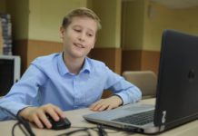 Исаак Калина (ДОГМ) подтвердил ежемесячные доплаты в 10тыс. руб. учителям Москвы, активным в продвижении МЭШ, по сути «цифрового отупления» школьников Исаак Калина (ДОГМ) подтвердил ежемесячные доплаты в 10тыс. руб. учителям Москвы, активным в "цифровом отуплении" (МЭШ) школьников