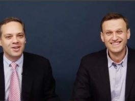Либерасты-клоуны Милов и Навальный восхищены погромами в США и готовы активнее раскачивать протесты в России Либерасты-клоуны Милов и Навальный восхищены погромами в США и готовы активнее раскачивать протесты в России