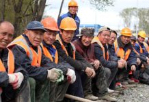 Минтруд обсуждает вопрос предпочтительного выбора граждан России перед иностранцами при устройстве на работу Минтруд обсуждает вопрос предпочтительного выбора граждан России перед иностранцами при устройстве на работу