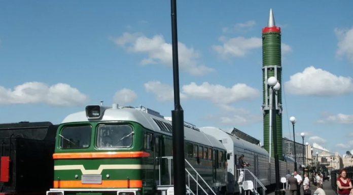 Новый ракетный комплекс БЖРК «Баргузин» поступит в РВСН за 3-5 лет, если НАТО продолжит угрожать России Новый ракетный комплекс БЖРК "Баргузин" поступит в РВСН за 3-5 лет, если НАТО продолжит угрожать России