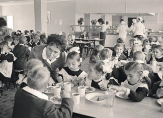 Бесплатное питание российских школьников с 1 сентября 2020 — чем и как будут кормить наше подрастающее поколение! Бесплатное питание российских школьников с 1 сентября 2020 - чем и как будут кормить наше подрастающее поколение!