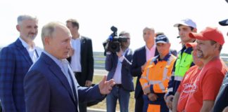 В Крыму открыта трасса «Таврида» от Керчи до Севастополя, открывал президент Путин, видео В Крыму открыта трасса "Таврида" от Керчи до Севастополя, открывал президент Путин, видео