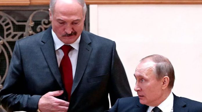 «Зе-Президент» Зеленский обещал Лукашенко «Горящий Донбасс в Беларуси» за выдачу России 32 задержанных ранее россиян "Зе-Президент" Зеленский обещал Лукашенко "Горящий Донбасс в Беларуси" за за возвращение России 32 задержанных ранее россиян