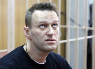 Навального могли пытаться «убрать» свои же спонсоры, России он нужен живым — чтобы вернуть долги более 1 млрд рублей Навального могли "убрать" свои же спонсоры, России он нужен живым - чтобы вернуть долги более 1 млрд рублей