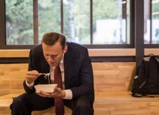 Законный арест за долги квартиры иноагента либераста Навального в Марьино вызвал «тявканье шавок» из TI (Transparency Int.) Законный арест за долги квартиры иноагента либераста Навального в Марьино вызвал "тявканье шавок" из TI (Transparency Int.)