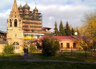 Крутицкое патриаршее подворье в Москве, Успенский и Петропавловский соборы, Митрополичьи палаты, Воскресенские переходы, история и современность, видео Крутицкое патриаршее подворье в Москве, Успенский и Петропавловский соборы, Митрополичьи палаты, Воскресенские переходы, история и современность, видео